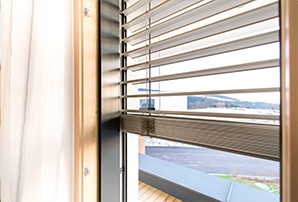 automatická stínicí technika v chytrém domě Sky Home