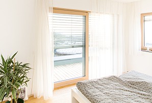 chytré využití denního světla pomocí miniserveru loxone a automatických žaluzií či rolet