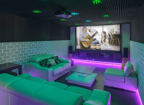 inteligentní domácí kinosál