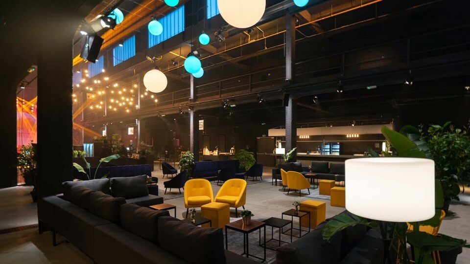 Oddychová zóna s výhledem na podium