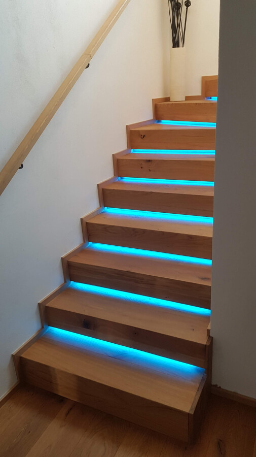 Podsvícené schodiště