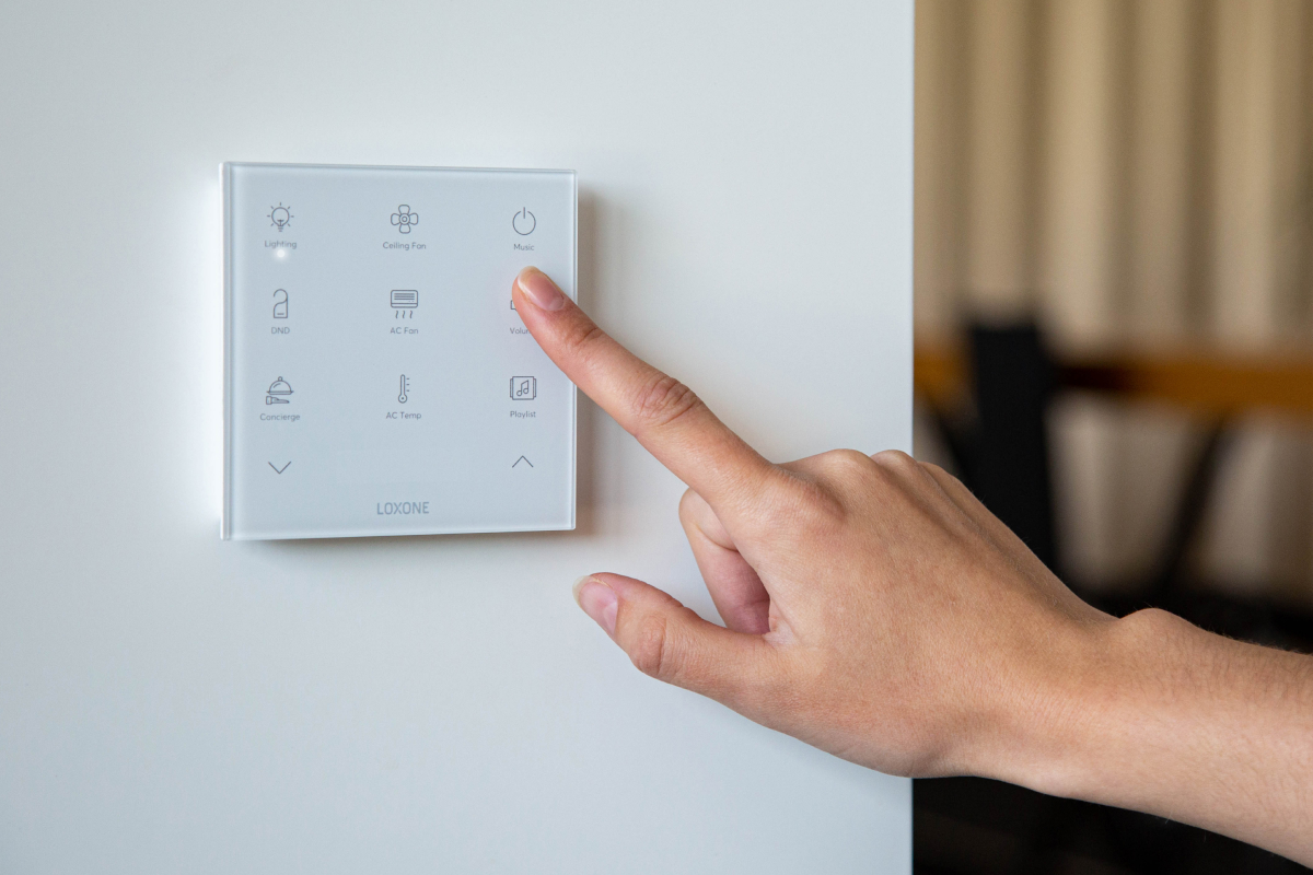 Touch Pure Flex na stěně