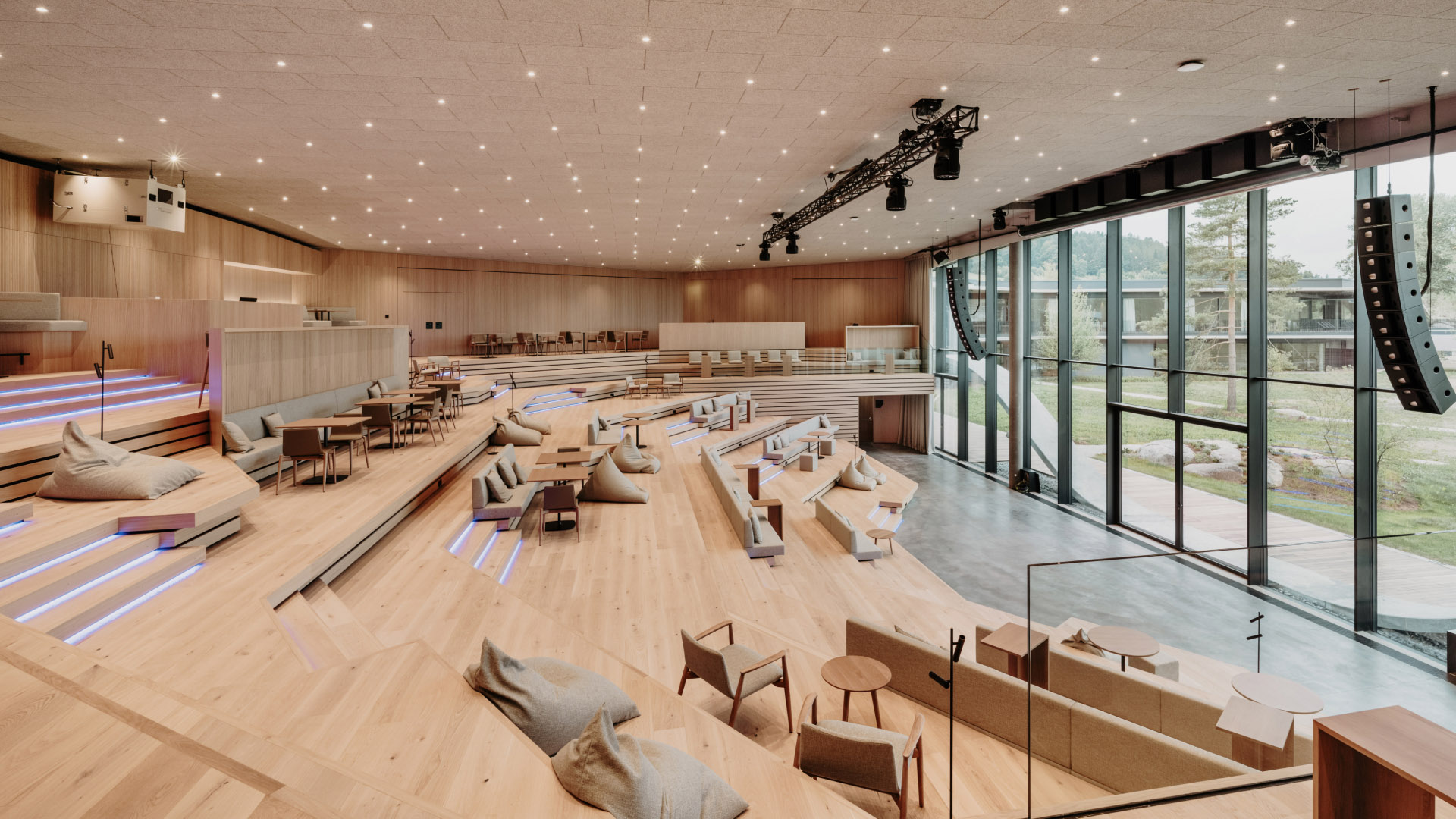 Auditorium v Loxone Campusu