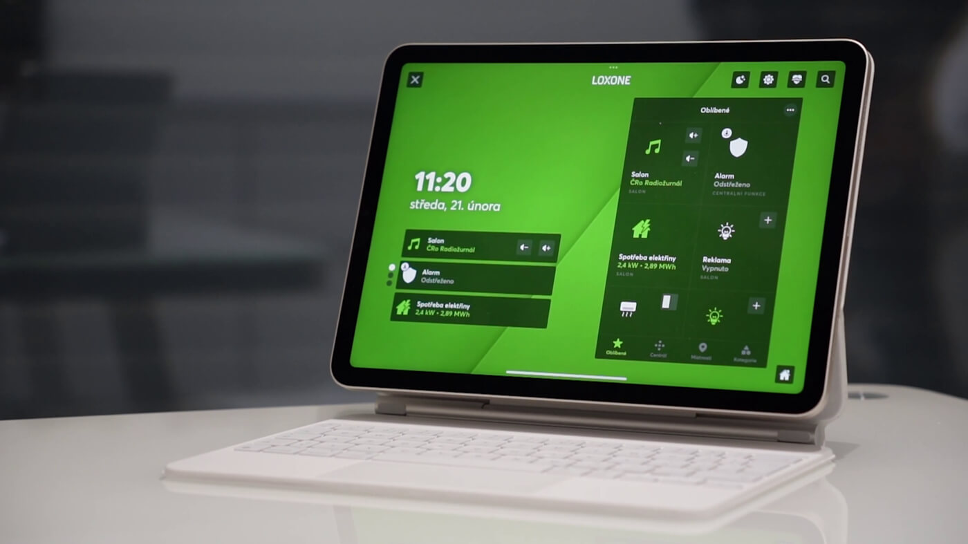 Ambientní režim aplikace Loxone s přehledem o nejdůležitějších funkcích
