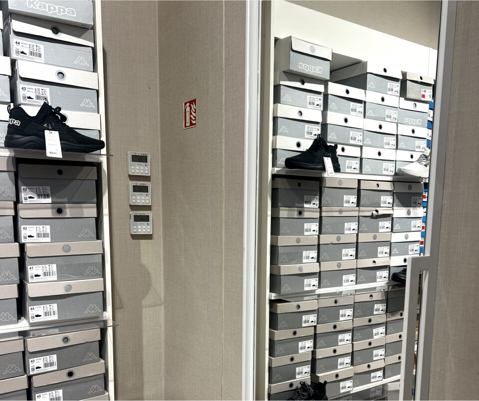 Zástup nepřehledných ovládacích krabiček dnes není potřeba, stejně jako štelování každé zvlášť.