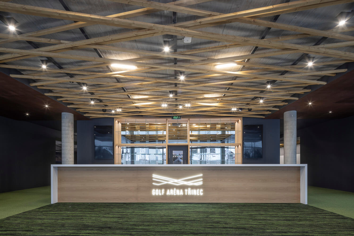 Recepce Golf Arény Třinec řízená systémem Loxone v rámci automatizace sportoviště