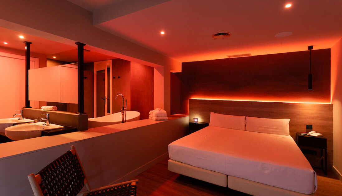 Suite-ambient-light-red
