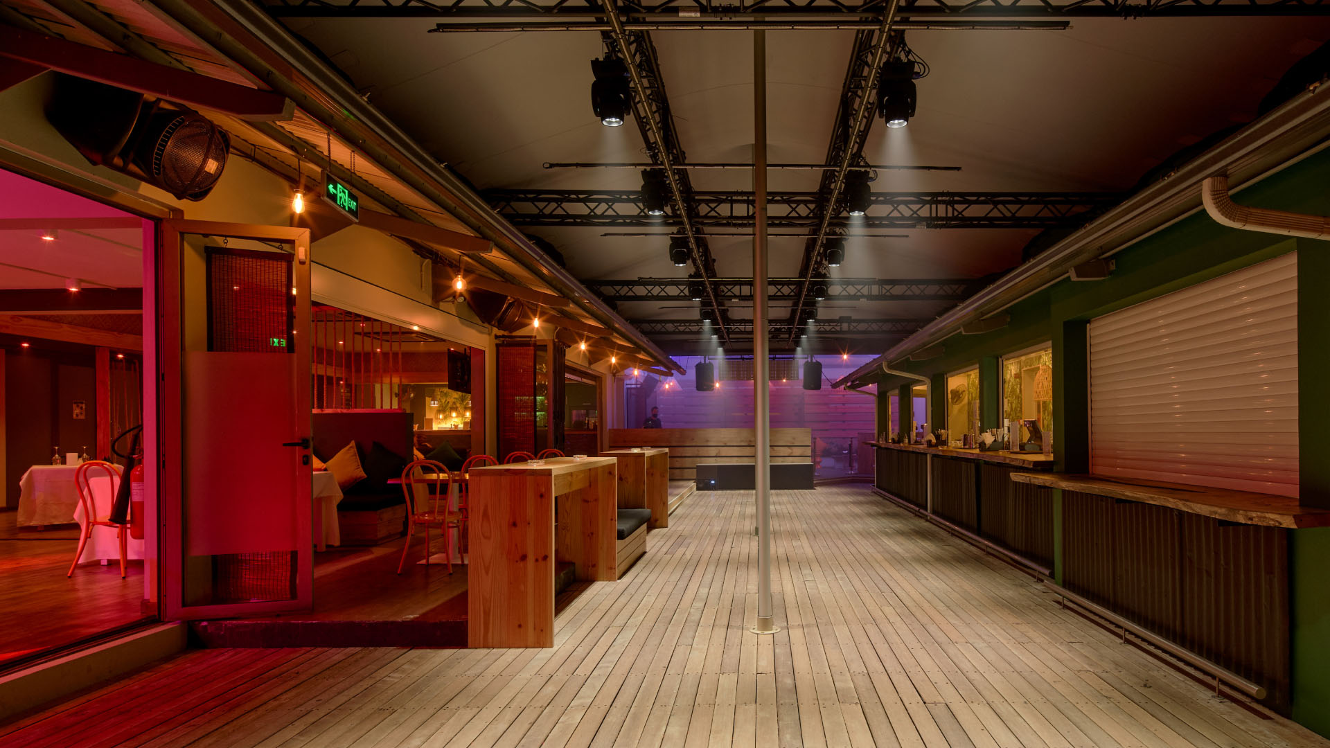 Nightclub white lighting