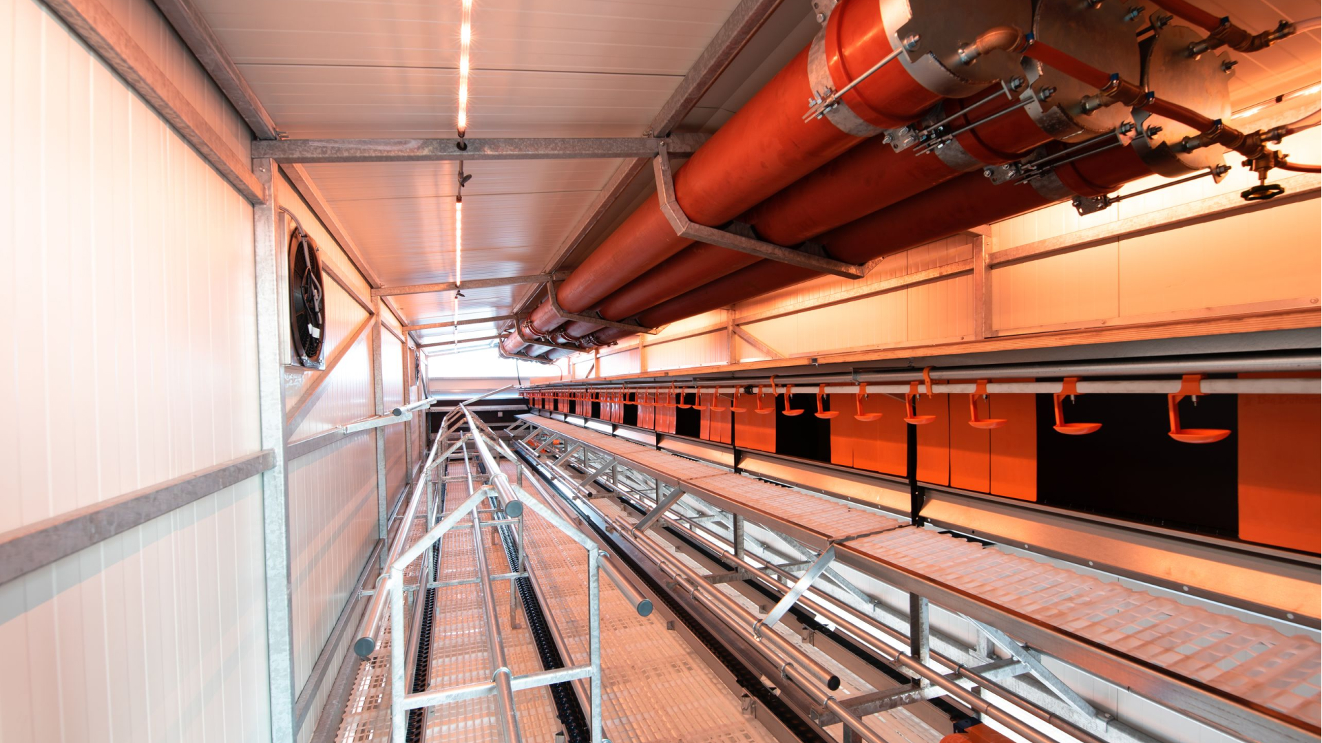 Mobile chicken coop automated with Loxone.