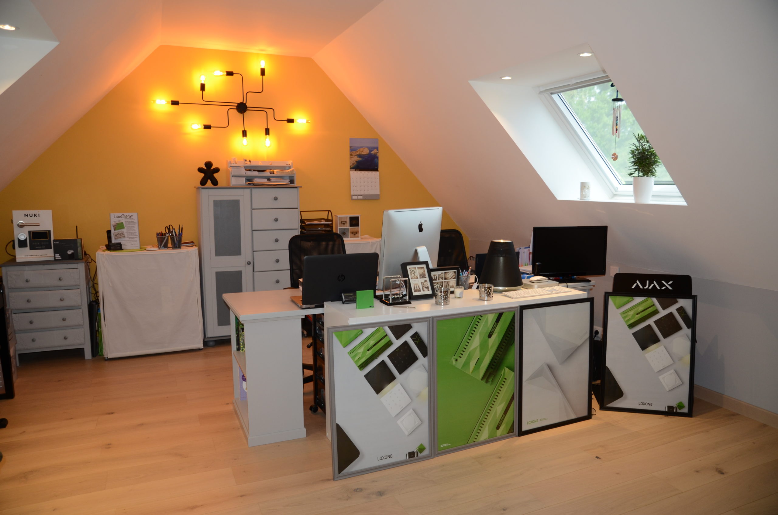 Télétravail bureau à la maison