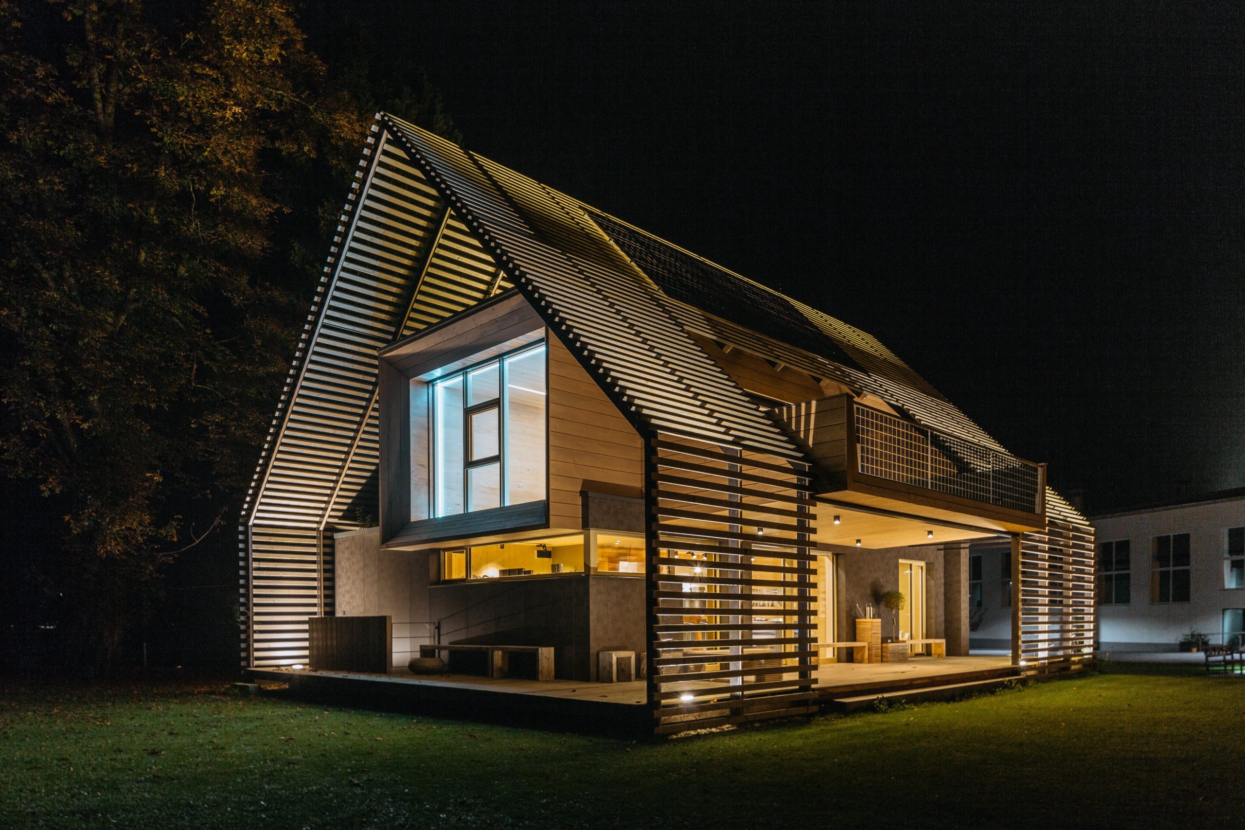 maison passive de nuit extérieure