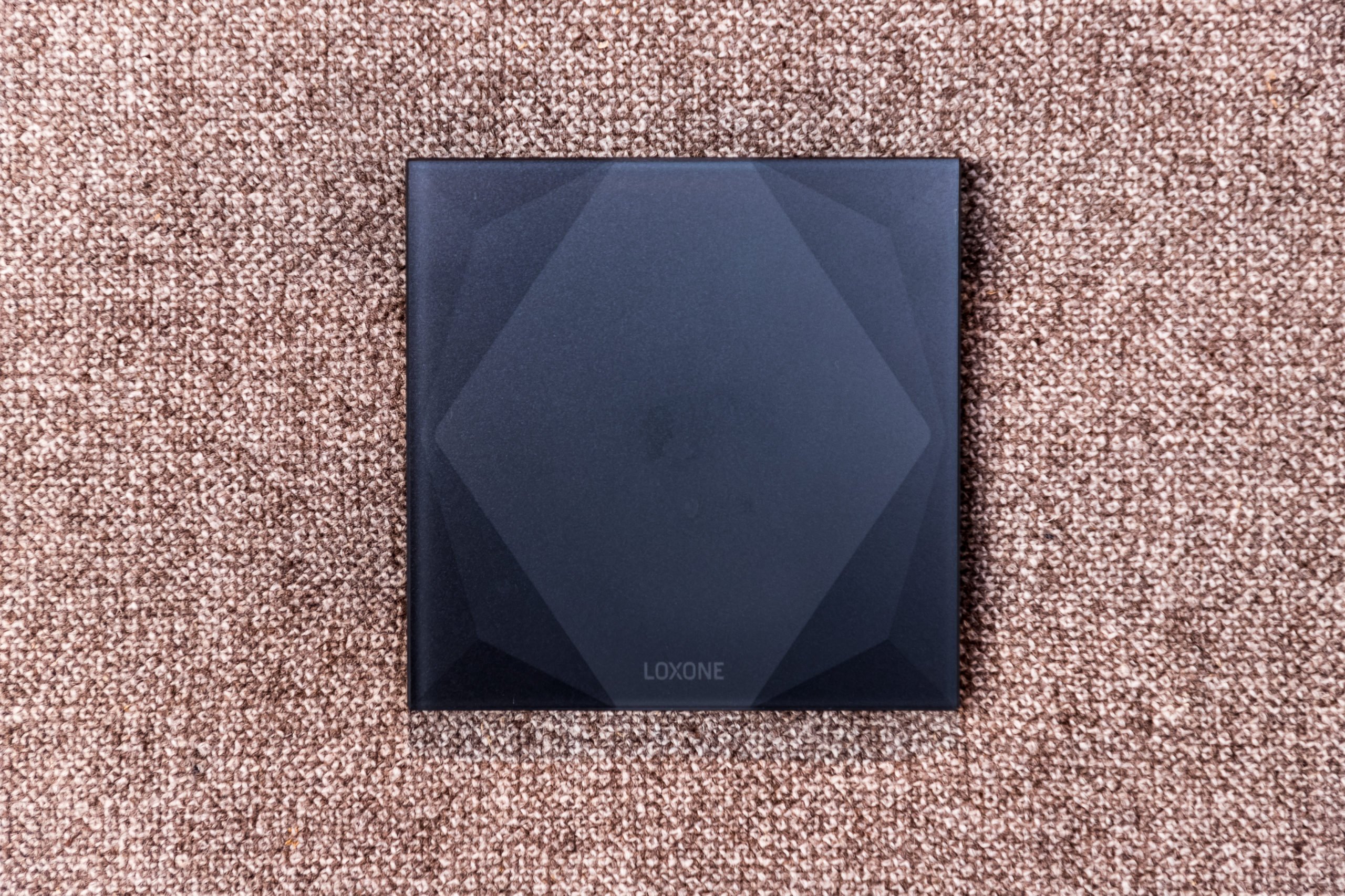 Loxone Touch con sensori integrati nella Villa Larix