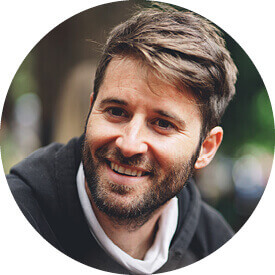 Twarz mężczyzny z zarostem