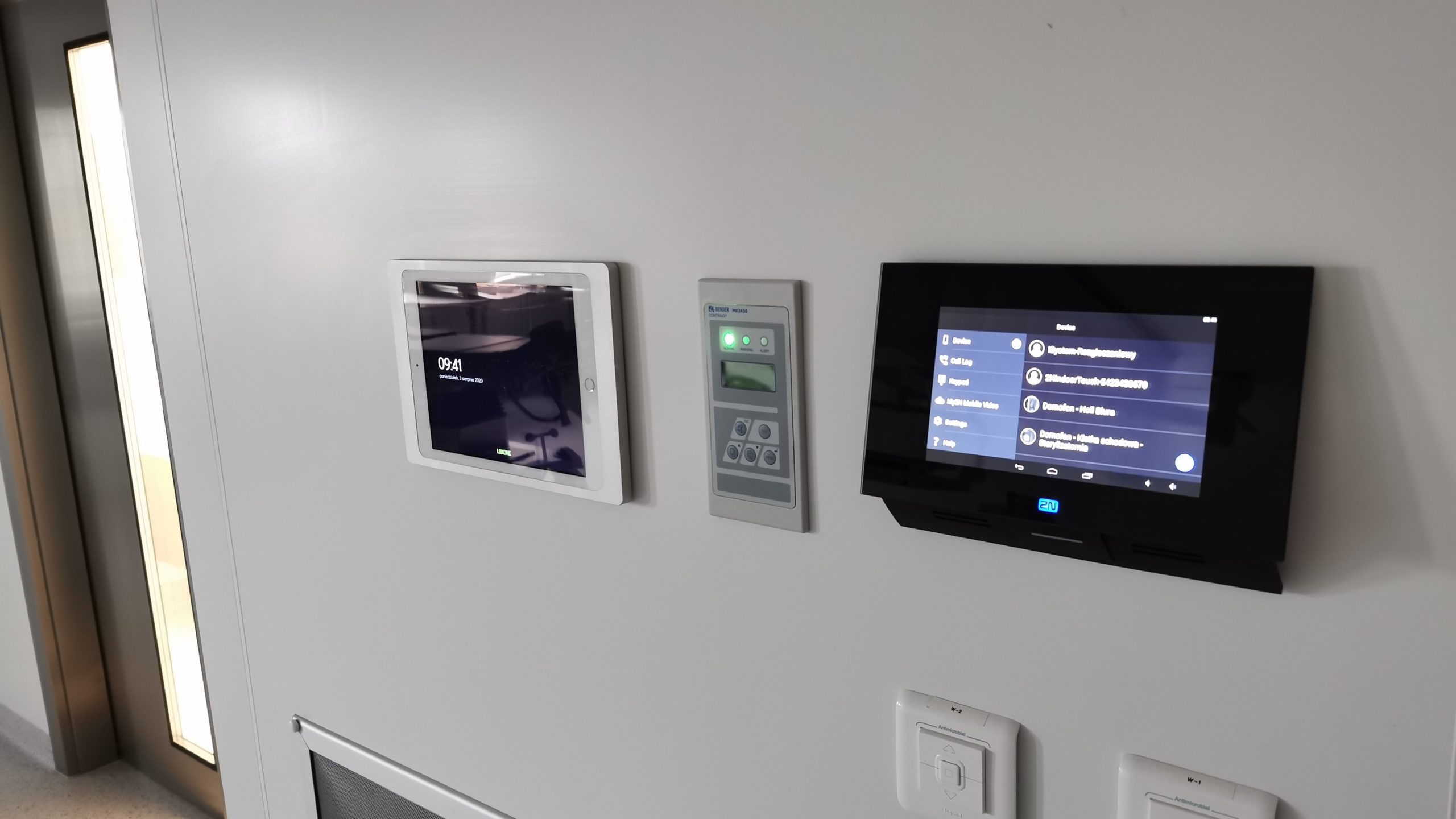 Panele kontrolujące Panele kontrolujące