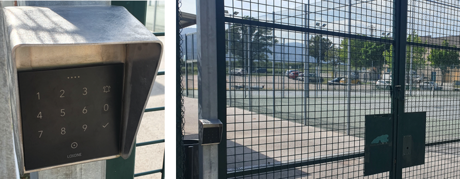 Klawiatura NFC Code Touch przy wejściu na kort