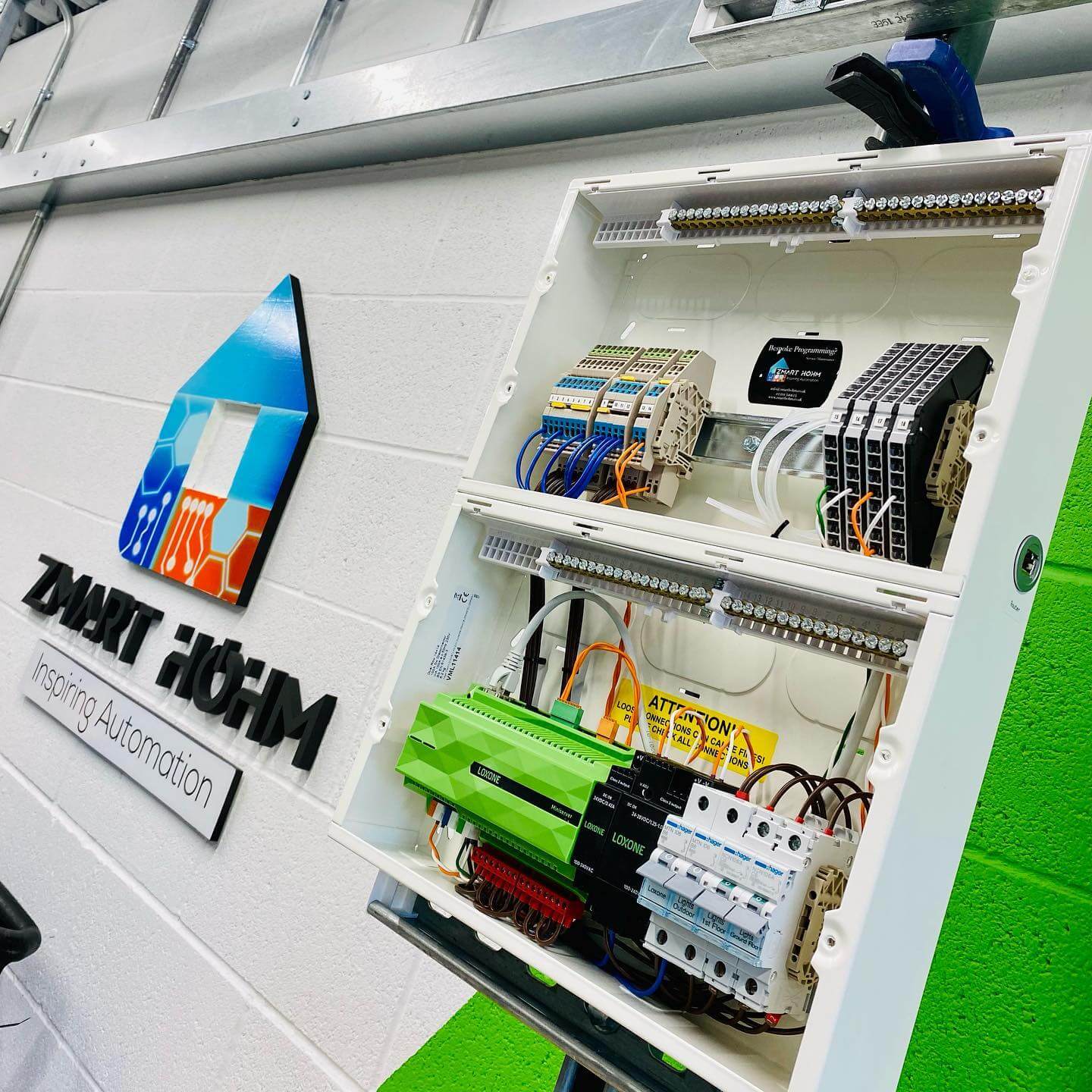 Rozdzielnica z Miniserverem Loxone