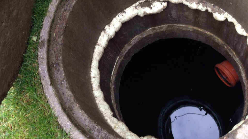 Inteligentny sposób na pomiar poziomu wody w zbiorniku retencyjnym