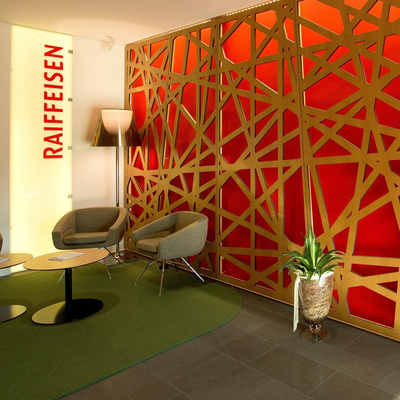 Wnętrze banku Raiffeisen