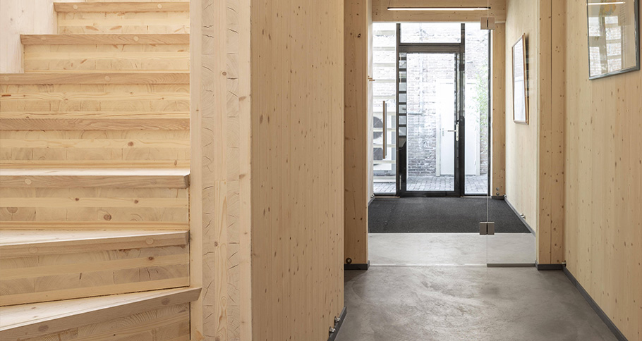 Metoda budowy: konstrukcja z litego drewna