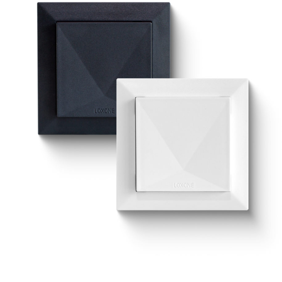 Komfortný senzor Tree od Loxone, tu v bielej a antracitovej variante