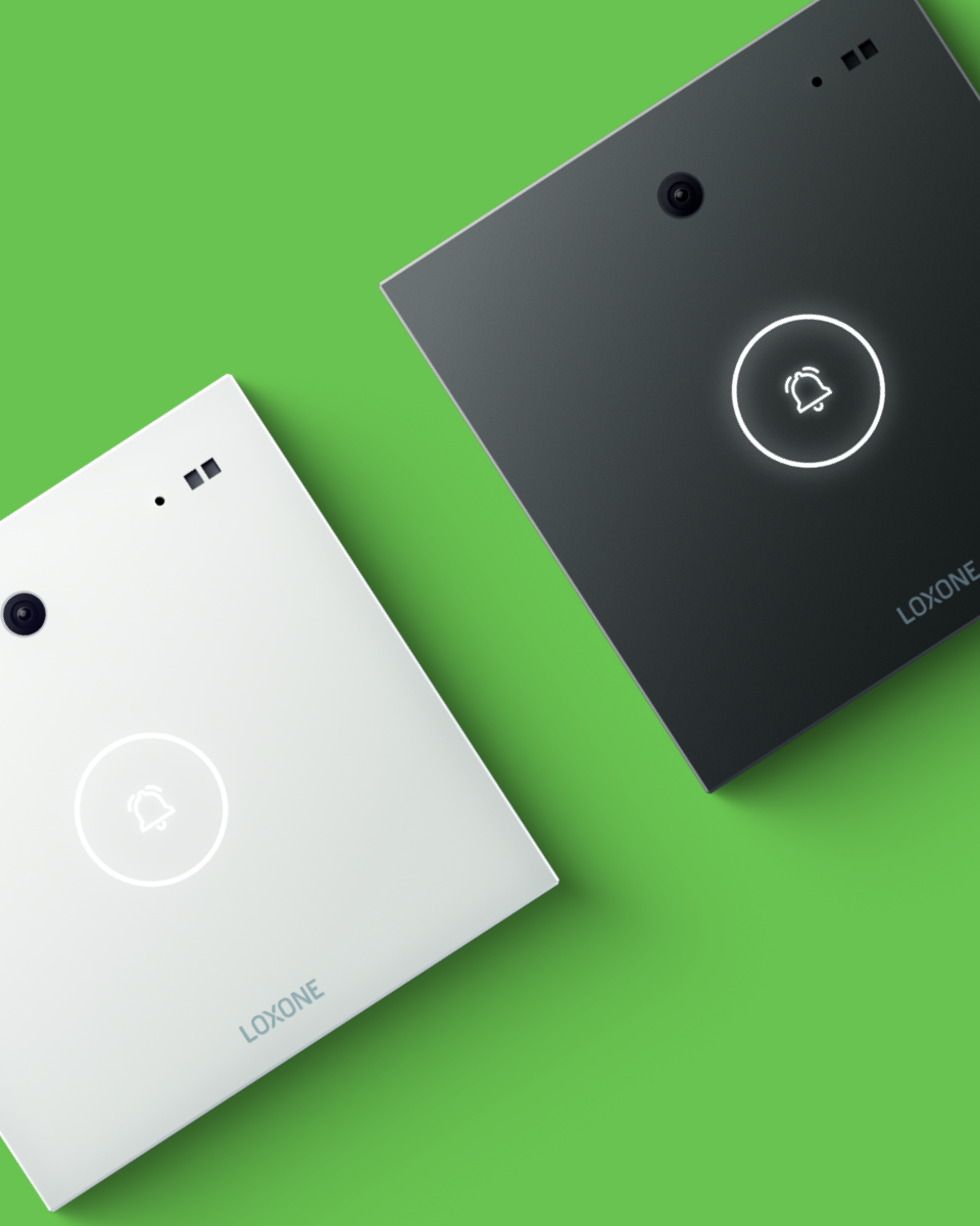 Intercom v bielej a antracitovej farbe