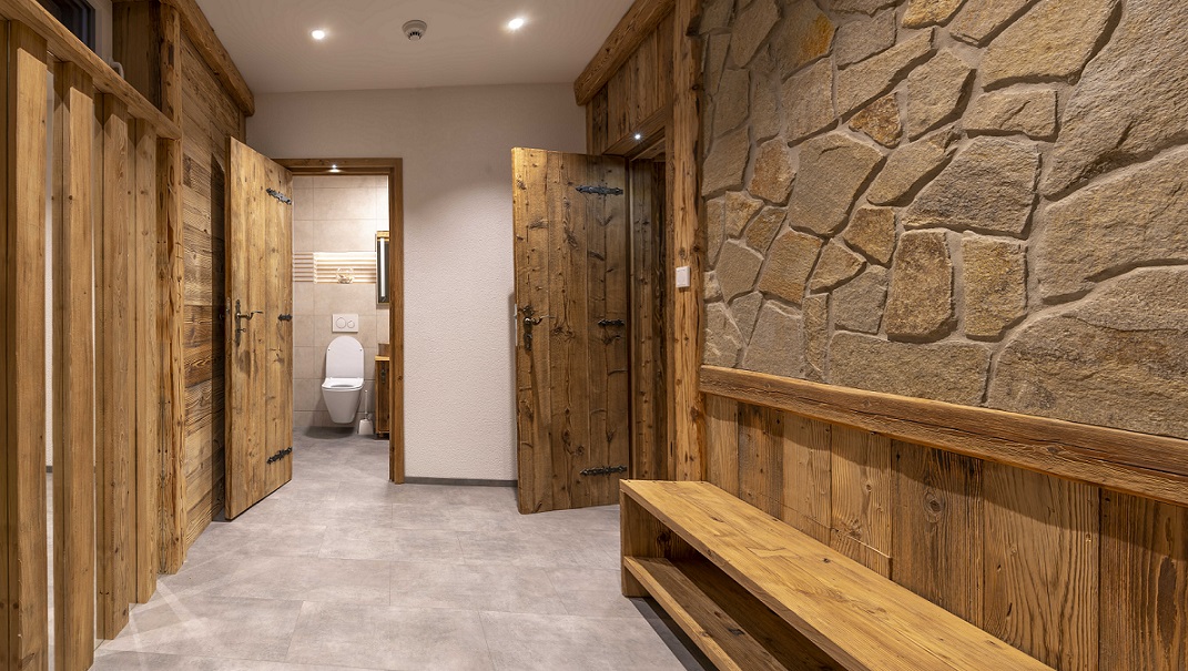 Chodba v showroome HElektronik