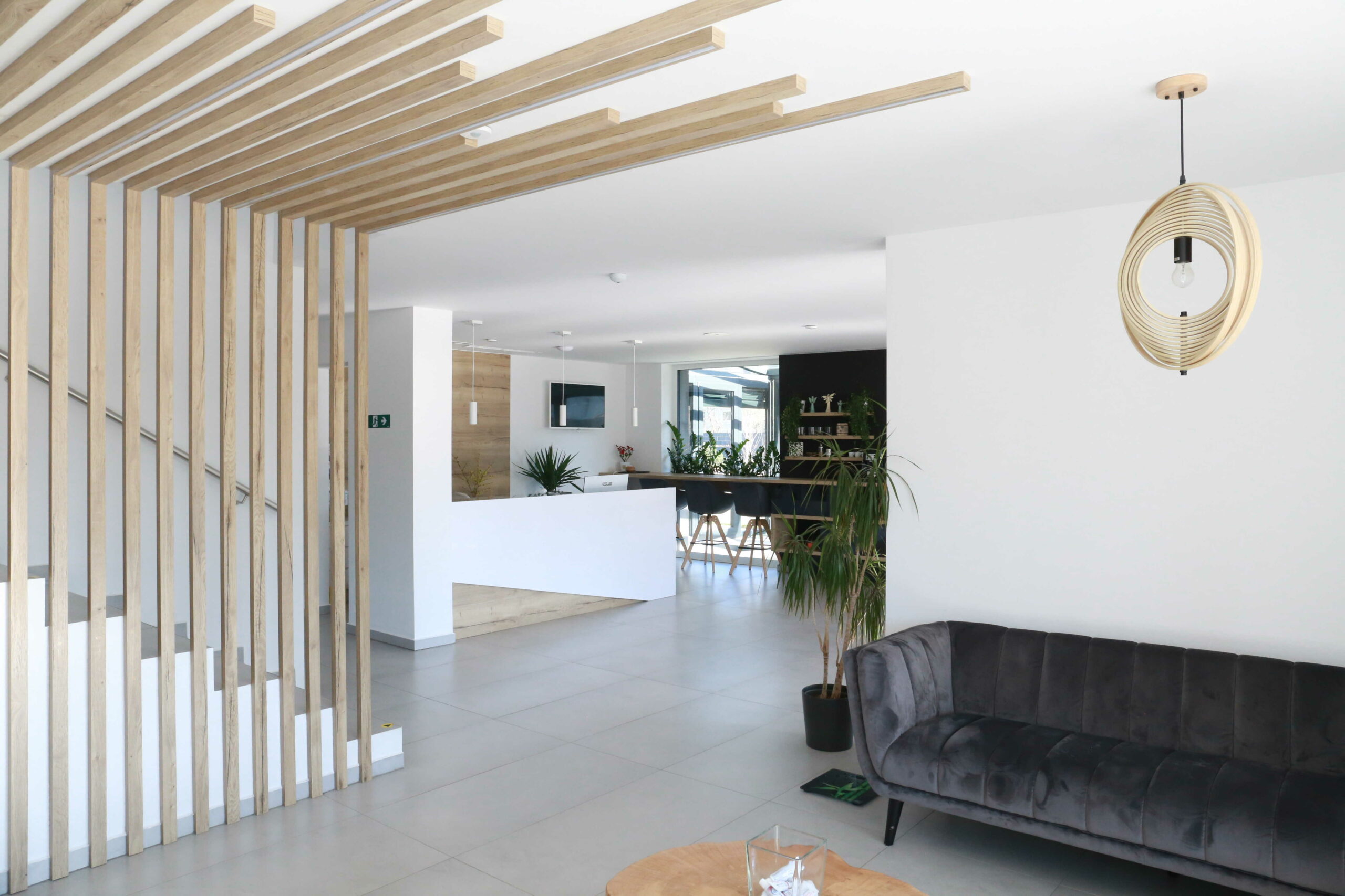 Pohľad na halu kliniky Somadent