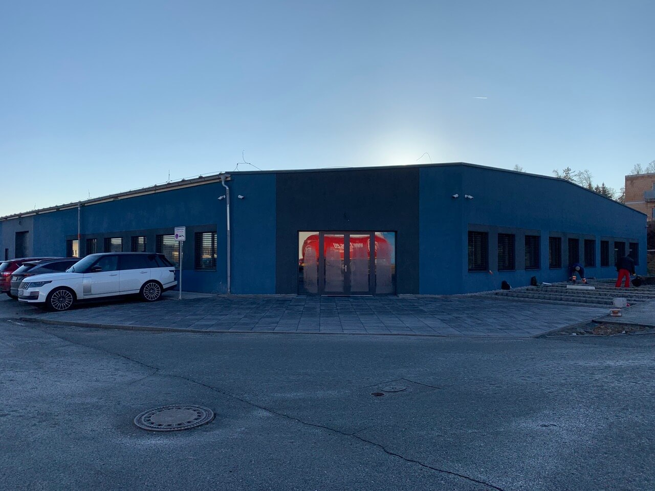 Pohľad na budovu zvonku