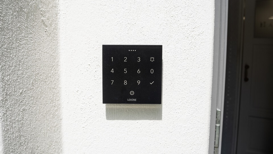 Prístupová klávesnica NFC Code Touch