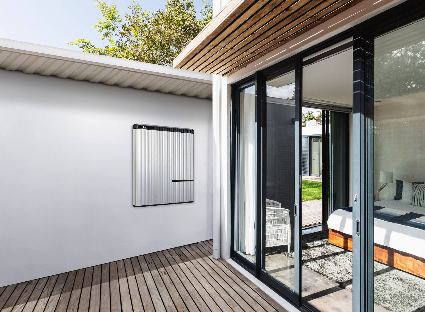 Ukládanie solárnej energie prostredníctvom domácej batérie 